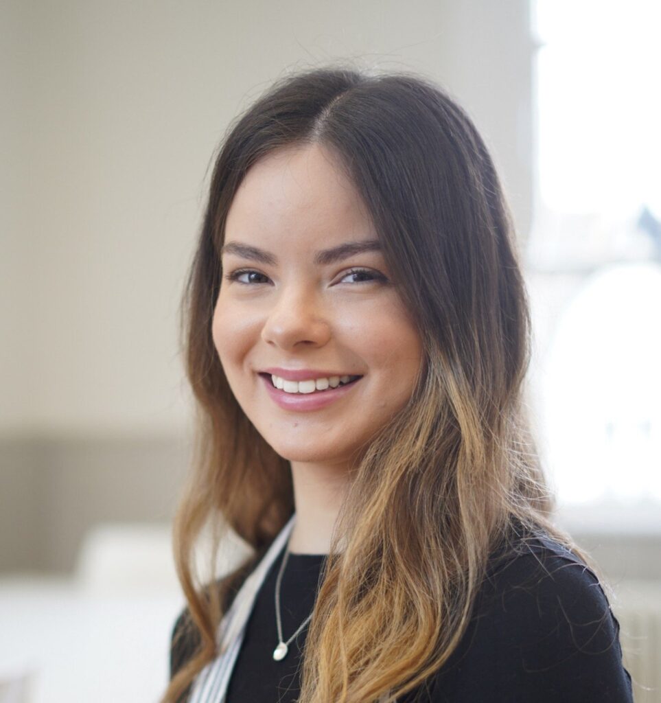 JessicaProfilepic1 1 963x1024